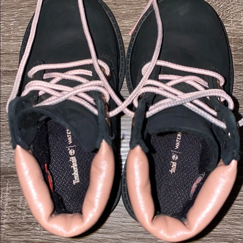 Timberland boots black with pink sz 7